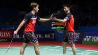 Kevin/Marcus menaklukkan ganda putra India Satwiksairaj Rankireddy/Chirag Shetty dengan skor 21-15, 21-14.