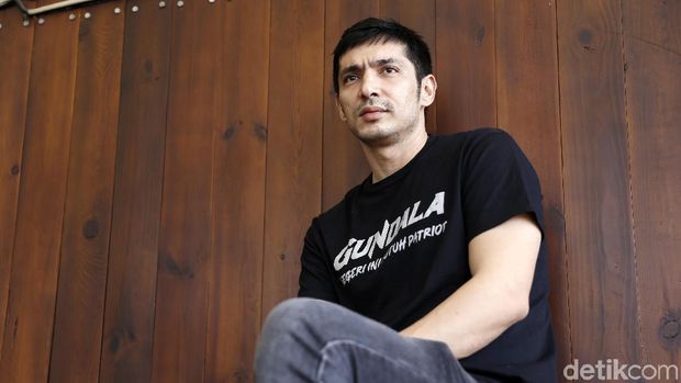 Obsesi Abimana Aryasatya: Bikin Film Bukan Tentang Popularitas