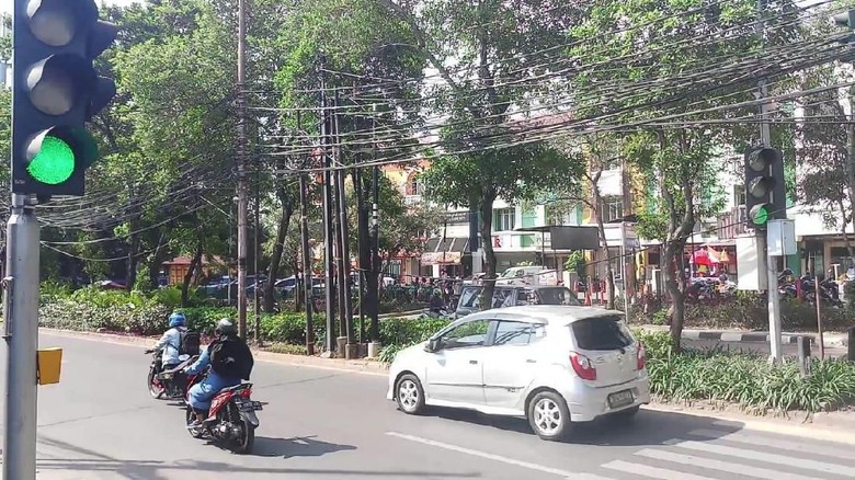 Tak Lagi Bernyanyi Begini Kondisi Lampu Merah di Lebak Bulus Kini Tak Lagi Bernyanyi Begini Kondisi Lampu Merah di Lebak Bulus Kini