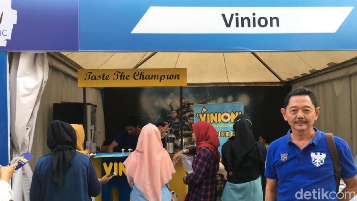 Sambil Nonton Indonesia Open Singgah Di Kedai Susu Milik Kevin Yuk