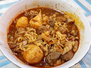 Seblak Jeletet Anna: Huaah! Tersengat Cabai Seblak Super Pedas