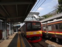 Tiga Rute KRL Disetop Sementara, Cek Jadwalnya di Sini