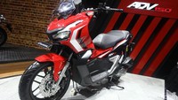 Motor ini bakal mengusung nama ADV 150, tanpa embel - embel X seperti sang kakak, X-ADV 750.