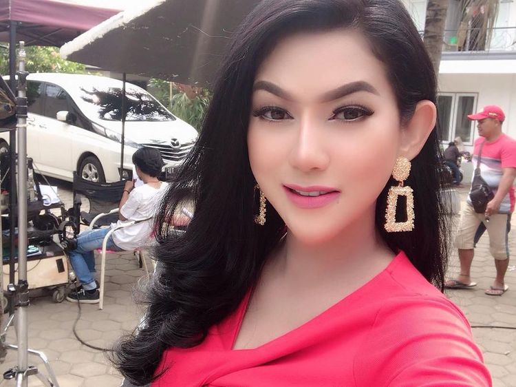 Cantiknya Sania Velova, Adik Barbie Kumalasari yang Hobi Makan Bareng Keluarga