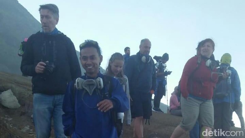 Naik ke Puncak Ijen di Suhu Dingin 3 Derajat, Ini Tipsnya Naik ke Puncak Ijen di Suhu Dingin 3 Derajat, Ini Tipsnya