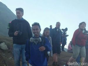 Naik ke Puncak Ijen di Suhu Dingin 3 Derajat, Ini Tipsnya