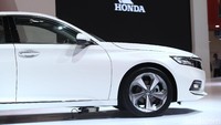 Honda Accord memiliki desain yang sepenuhnya baru, menampilkan garis atap yang lebih rendah serta kap mesin yang lebih panjang. Itu dibuat untuk menghasilkan performa yang lebih aerodinamis.