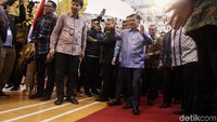 JK juga menyapa pengunjung GIIAS 2019.