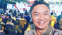 Dino juga pernah menjabat sebagai Duta Besar Indonesia untuk Amerika Serikat dari tahun 2010-2013. Kini ia cukup aktif di Instagram dan keram membagikan aktivitas hariannya. Foto: Instagram dinopattidjalal