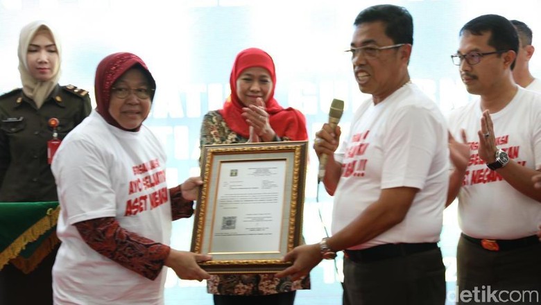 Gubernur Khofifah Apresiasi Upaya Kejati Selamatkan Aset Milik Pemkot Gubernur Khofifah Apresiasi Upaya Kejati Selamatkan Aset Milik Pemkot
