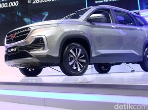 Wuling Almaz Termurah di Kelasnya, Nyerempet Harga Xpander