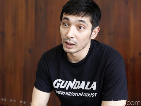Buka-bukaan Abimana Aryasatya di Karier dan Kehidupan Pribadi 