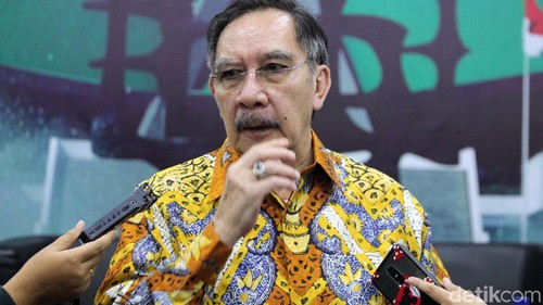 Eks Ketua KPK Antasari Azhar dan Ketua Pansel Capim KPK Yenti Garnasih datangi DPR. Keduanya bicara soal seleksi Capim KPK periode 2019-2023.