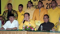 Selain Bamsoet, nama lain yang mendeklarasikan diri ialah Marlinda Poernomo, Ula Nukrawati, Indra Bambang Utoyo, Ridwan Hisyam, dan Ali Yahya. Mereka akan menantang petahana Ketum Golkar Airlangga Hartarto.