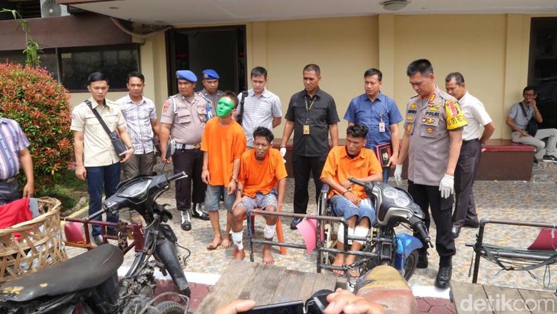Komplotan Pencuri Becak Hantu Ditangkap, 2 Pelaku Ditembak Polisi Komplotan Pencuri Becak Hantu Ditangkap, 2 Pelaku Ditembak Polisi