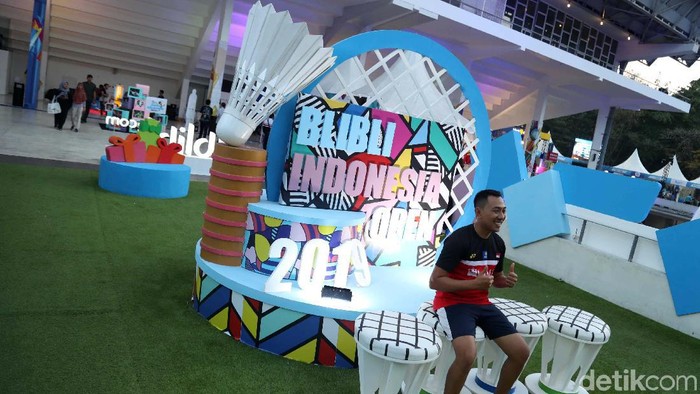 Indonesia Open 2019 menampilkan sesuatu yang berbeda. Ada zona museum yang mengajak fan bulutangkis menjumpai bintang-bintang pada zamannya.