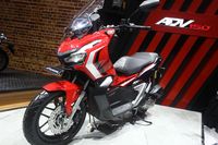 5 Fakta Honda  ADV  150  Spesifikasi dan Harganya 