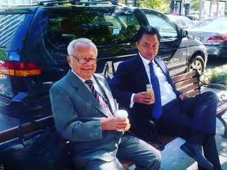 Serunya Momen Kulineran Dino Patti Djalal yang Kritik Rich Brian