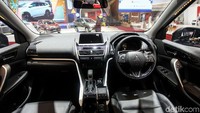 Begini penampakan bagian dalam mobil Mitsubishi Eclipse Cross.