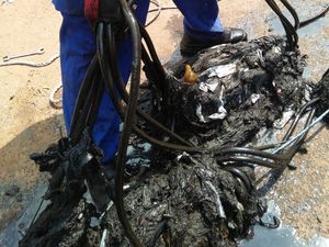 Video Sampah dan Kondom Bekas di Gorong-gorong Mega Kuningan