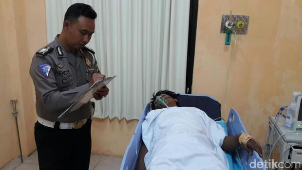 Sopir mobil Ekf tak sadarkan diri/