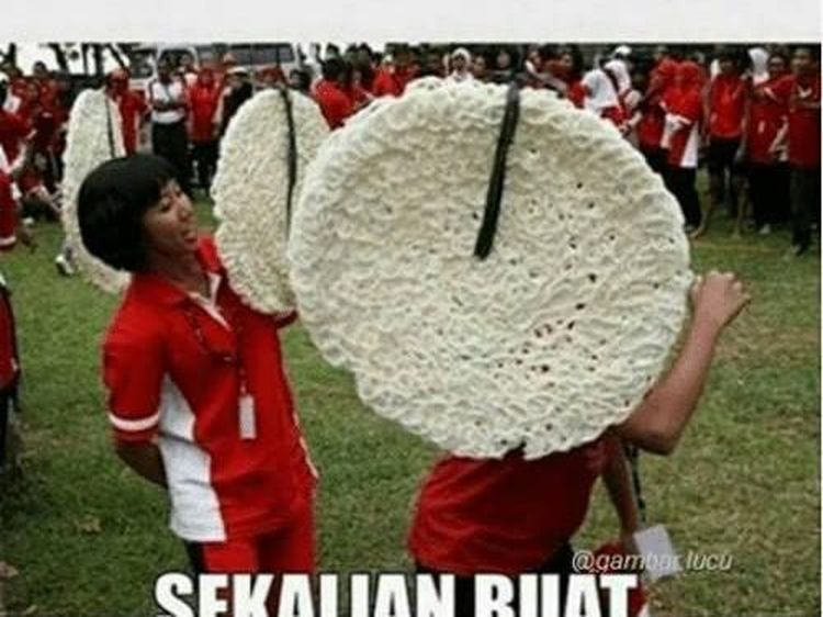 Heboh Kerupuk Jumbo, Meme Kerupuk Ini Juga Bikin Ngakak!