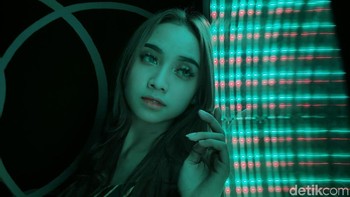 OPPO Reno 10x Zoom punya fitur Ultra Night Mode 2.0 yang cetar. (Foto: Aisyah Kamaliah/detikINET)