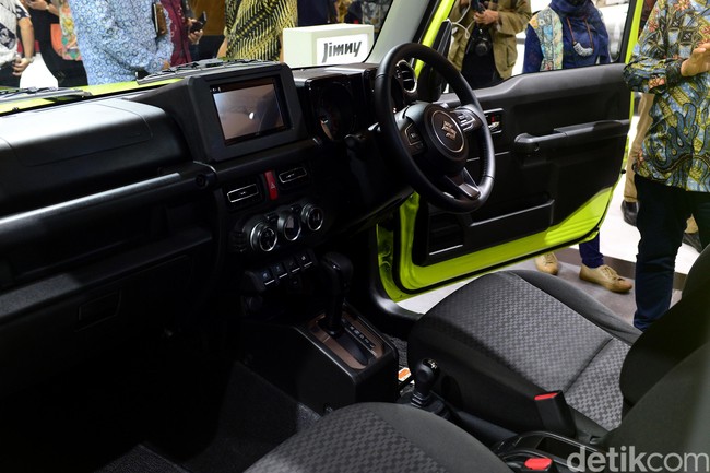 Berita Populer: Kejutan Wuling Almaz, Harga Suzuki Jimny