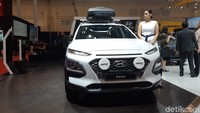 Hyundai Kona modifikasi ini bertemakan Fun & Attractive Dressed-Up dengan kombinasi warna hitam dan putih. Foto: Ridwan Arifin/detikOto