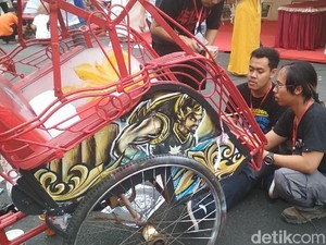 Dicat Warna-warni, Becak di Rembang Kini Jadi Cantik
