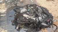 PD PAL Jaya awalnya mendapat laporan mengenai saluran tersumbat di dekat Kedubes China di Mega Kuningan. Saat ditelusuri, sumber sampah berada di sekitar belakang Kedubes Malaysia. Ternyata, penyumbat itu adalah sampah kondom hingga celana dalam (Dok. PD Pal Jaya)