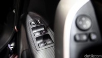 Tak cuma itu, mobil terbaru Mitsubishi ini juga memiliki sistem keamanan mumpuni seperti Forward Collision Mitigation System (FCM), Adaptive Cruise Control (ACC), Automatic High Beam (AHB), dan lain-lain