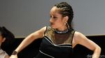 Seksinya Cinta Laura saat Bawakan Vida