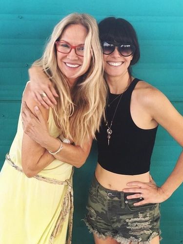 Punya Penampilan Awet Muda, Wanita Ini Sering Dikira Kakak Adik dengan Putrinya