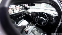 Lahirnya Outlander PHEV di Indonesia tidak hanya sebagai satu cara Mitsubishi memperkenalkan mobil ramah lingkungan mereka di Indonesia. Namun Mitsubishi juga berharap Indonesia bisa menjadi lebih hijau alias lebih ramah lingkungan.
