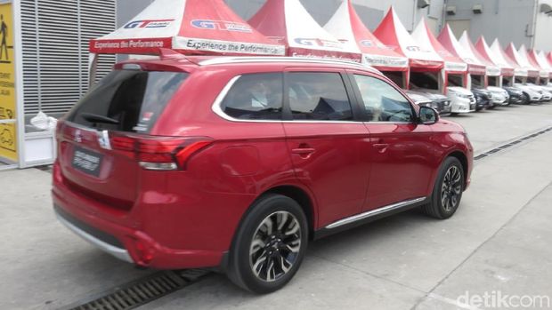 Mitsubishi Outlander PHEV