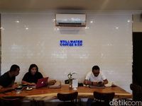 Stillwater Coffee & Co: Ada Croissant Keju Renyah di <i>Coffee Shop</i> <i>Homey</i>