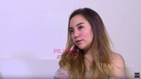 Salmafina Sunan kembali membuat heboh dengan pengakuannya saat menjalin hubungan dengan Taqy Malik. Ia mengaku berbohong saat mengaku taaruf. Foto: dok. TransTV Official
