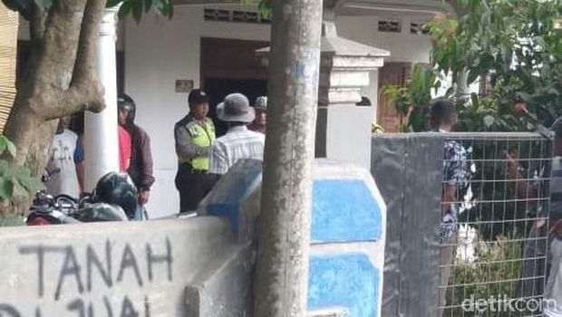 Saat penggerebekan kost drive thru/