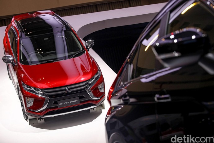 7300 Koleksi Gambar Mobil Eclipse Cross Gratis
