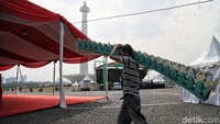 Rifqi menjelaskan pemilihan Monas sebagai lokasi perayaan bukan semata karena simbol Jakarta. Bagi Rifqi, Monas merupakan simbol nasional untuk acara bersama. Melalui Lebaran Betawi ini, Rifqi mengatakan pihaknya berharap silaturahmi antarwarga bisa terus terjalin, terlebih dengan pemerintah.