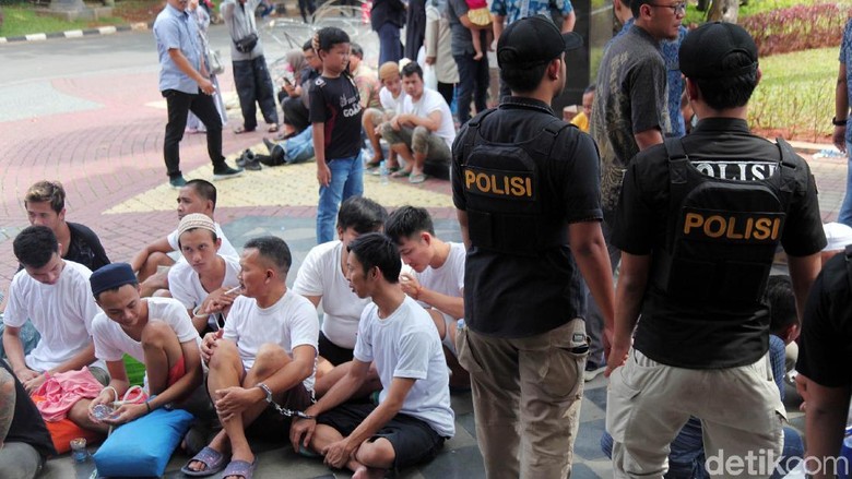 Kejaksaan Terima Limpahan 231 Tersangka Kerusuhan 22 Mei dari Polda Metro Kejaksaan Terima Limpahan 231 Tersangka Kerusuhan 22 Mei dari Polda Metro