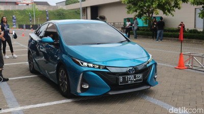 Test Drive Mobil Listrik Toyota