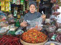 Pasokan Kurang, Harga Cabai Meroket