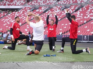 Menikmati Manchester United dari Dekat
