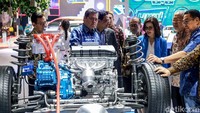 Menteri Perindustrian (Menperin) Airlangga Hartarto hadir di pameran otomotif Gaikindo Indonesia International Auto Show (GIIAS) 2019 di ICE BSD, Tangerang, Jumat (19/7/2019).