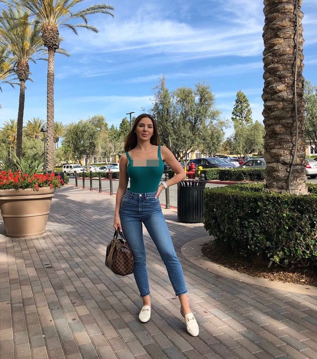 Beberapa juga menitipkan pesan positif dalam komentar unggahannya. Aku menontonmu di 90 Day Fiance dan tahu kesulitan apa yang kamu hadapi. Senang melihatmu mengikuti minat dan sukses. Kamu adalah wanita muda yang cantik dan aku harap kamu terus sukses, diberkati, dan diberikan kebahagiaan, tulis yang lain. Foto: Instagram @anfisanava_