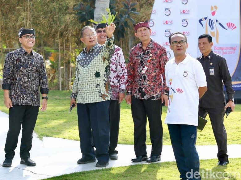 Tahun Ini Banyuwangi Digelontor KUR Pariwisata Sebesar Rp 279 Miliar Tahun Ini Banyuwangi Digelontor KUR Pariwisata Sebesar Rp 279 Miliar