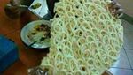 Heboh Kerupuk Jumbo, Meme Kerupuk Ini Juga Bikin Ngakak!