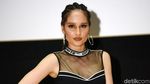 Seksinya Cinta Laura saat Bawakan Vida